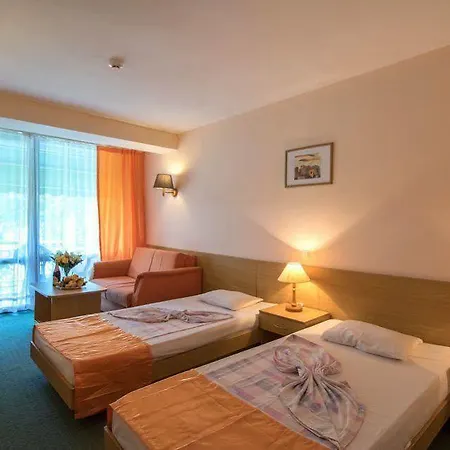 Sunshine Magnolia And Hotel 3*
